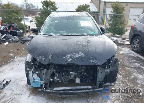 2025 Toyota Corolla Cross Xle from USA, damaged, VIN 7MUDAABG7SV123136
